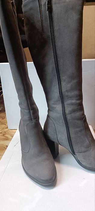 Szewc Naprawa obuwia  - wszywanie zamków suwaków do butów kozaków