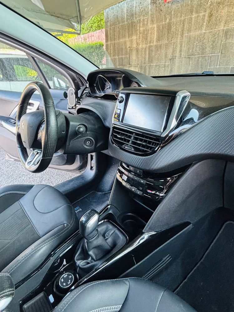 Peugeot 2008 1.2 PureTech