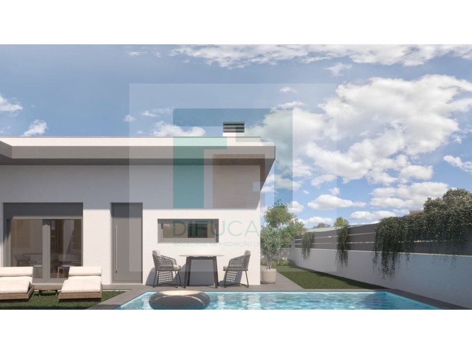 Moradia Isolada T4 c/ Opção de Piscina