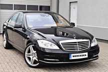 Mercedes-Benz Klasa S Przedmiotem sprzedaży na fakturę VAT jest Mercedes S 350 Blue Tec