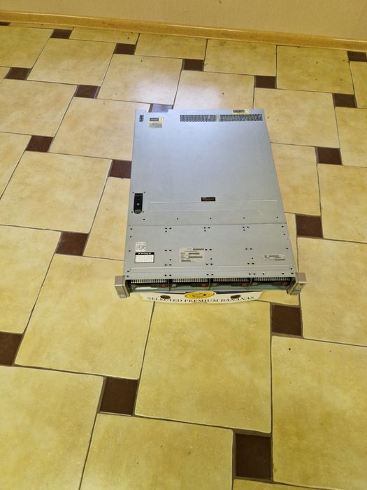 Сервер HP ProLiant DL80 Gen9 12 LFF 2U