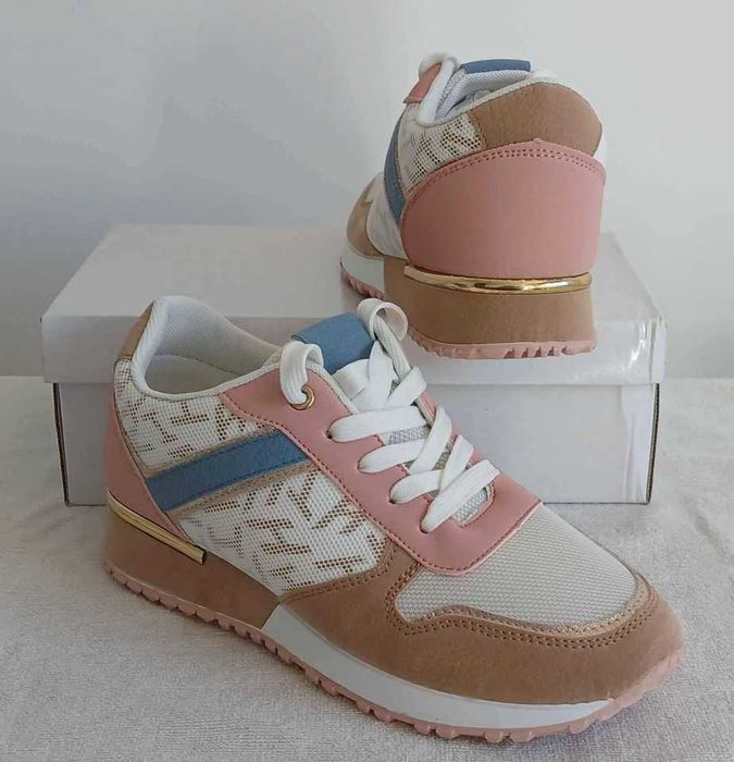 Calçado de senhora. Vários modelos,  tamanhos 35 ao 40. Novos.