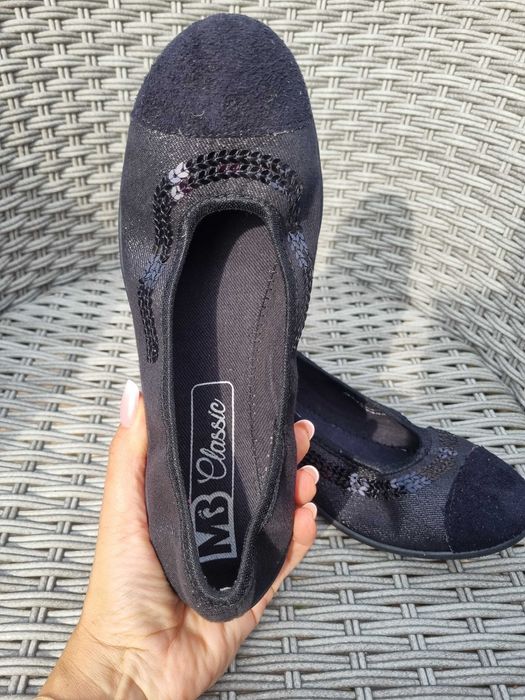 Baleriny R 37 czarne błyszczące z cekinami czubki  ircha wkł 23,5 cm