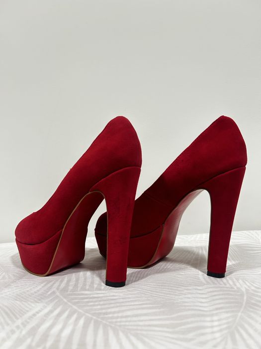 Christian Louboutin 39 vermelho