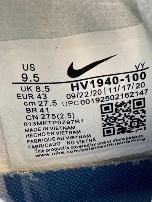 Кроссовки Nike НОВЫЕ - 42 размер в НАЛИЧИИ