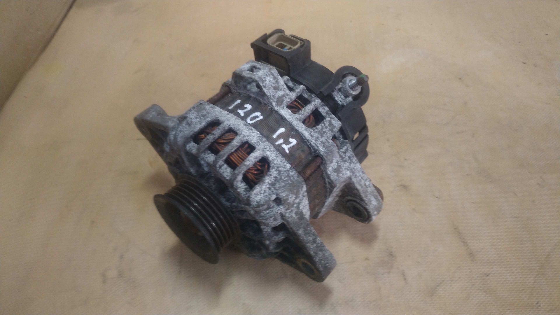 / Hyundai i20 alternator 1.2 16v