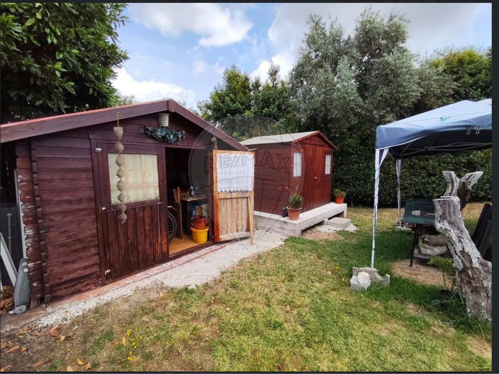 Terreno urbano 376 m2 com piscina e casa Diff