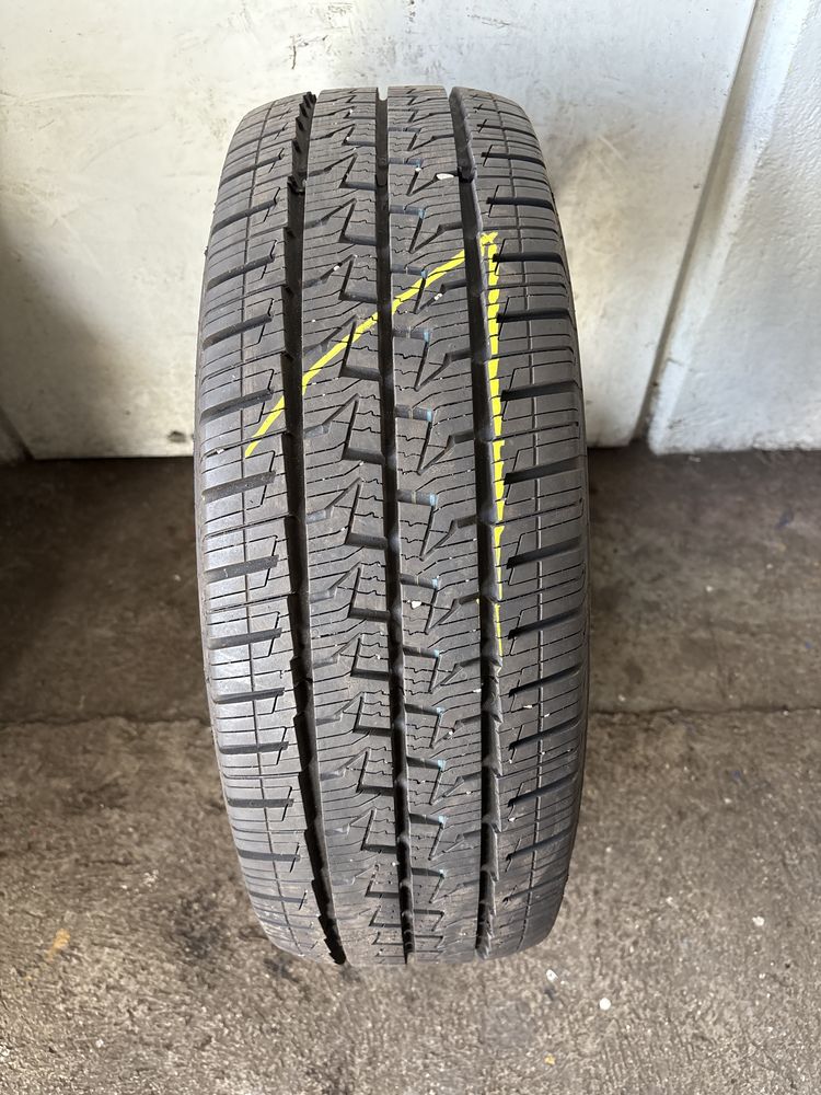 4x Opony Continental VanContact 4Season 215/70R/15C