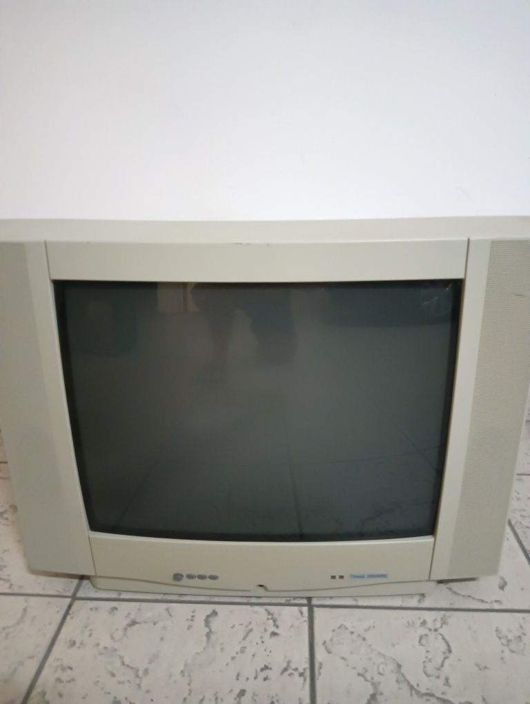 TV de 33cm e se 55cm