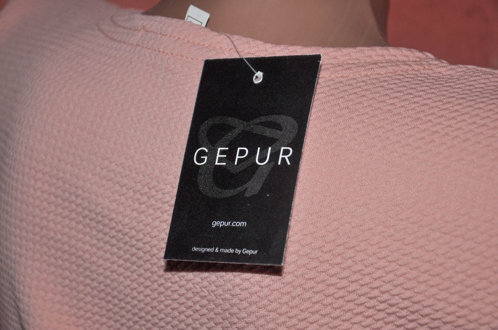 Платье с баской от Gepur