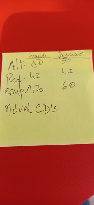 Armário para cd's ou outro. Apoio em sala para tv.