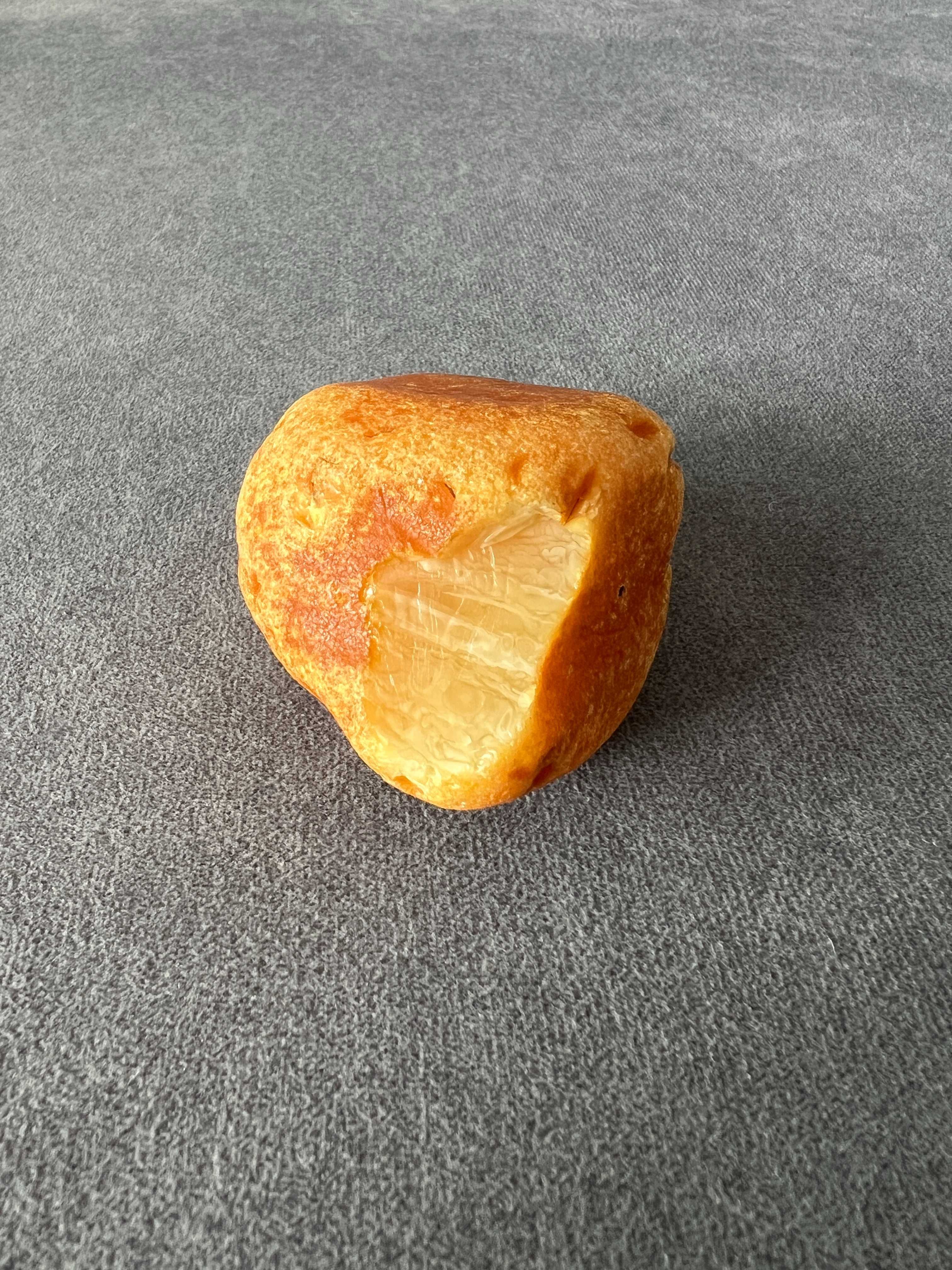 Bursztyn surowy duża bryłka 108g