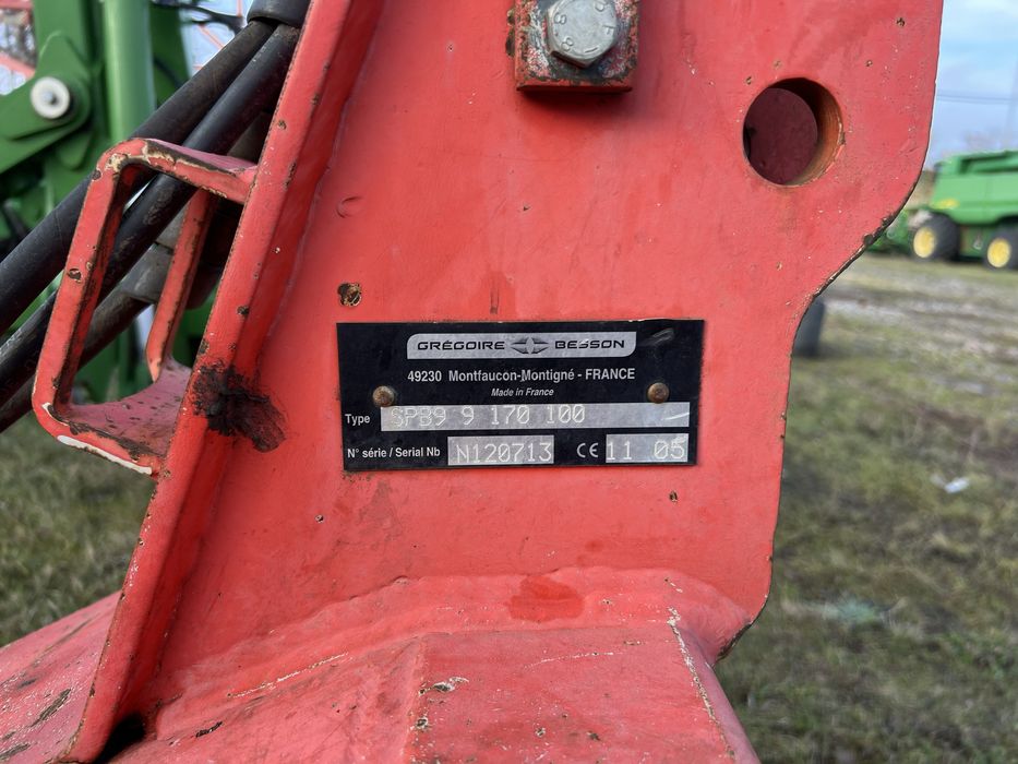 Продам плуг Gregoire Besson SPB9 2011