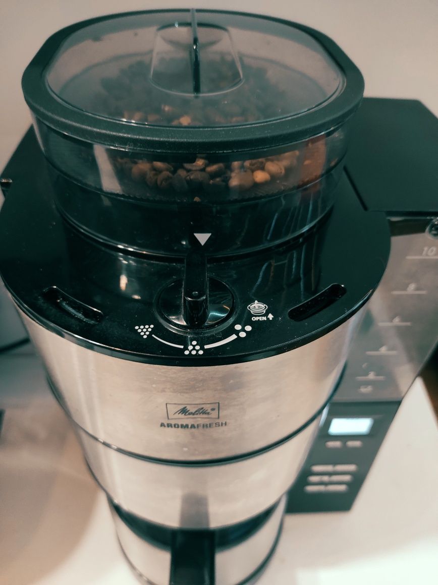 Melitta Aroma Fresh 1021-12 Ekspres do kawy z młynkiem i termosem.