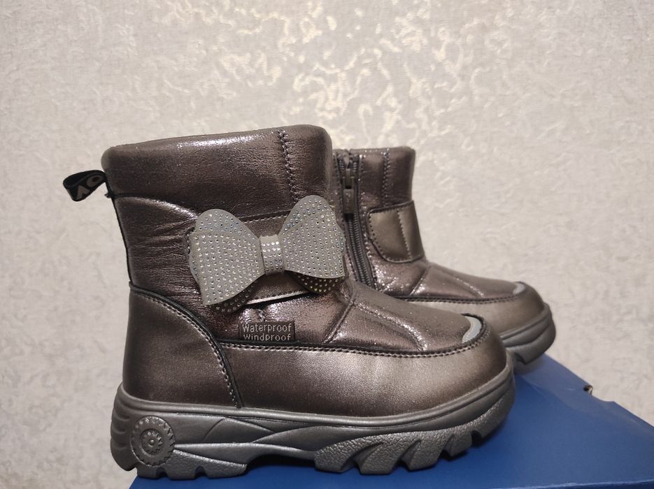 Продам дитячі зимові ботінки