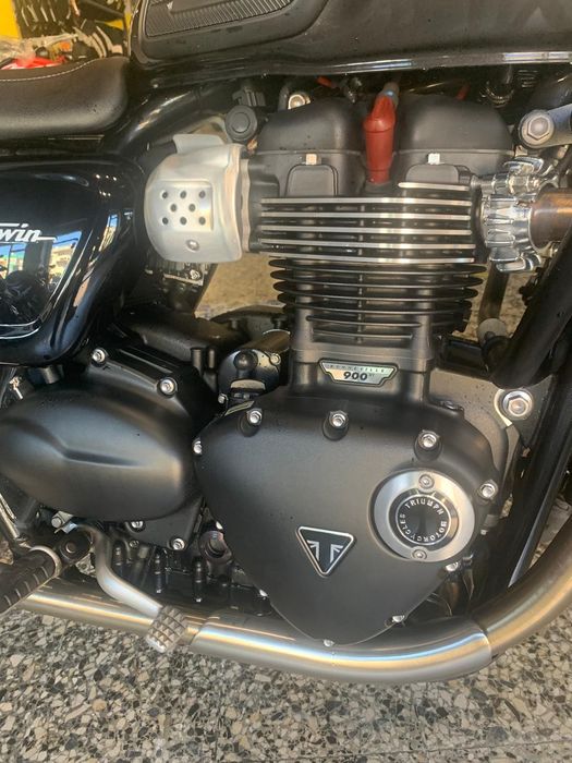 Triumph Bonneville Street Twin 900 Irrepreensível Nacional 11.873 Kms