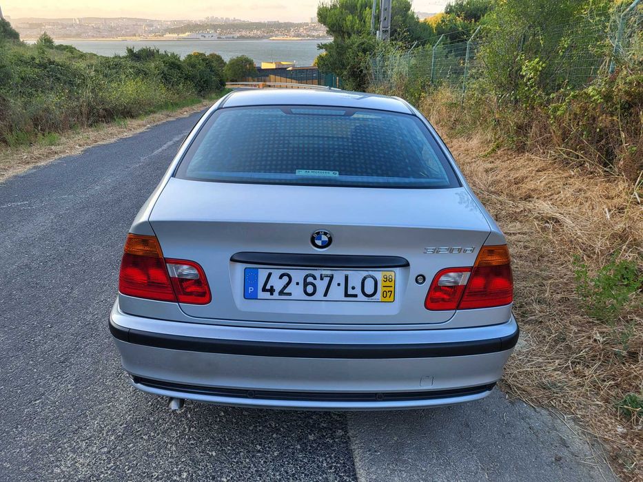 BMW 320d 136cv (apenas 180.777 km/Muitíssimo Bem Estimado)