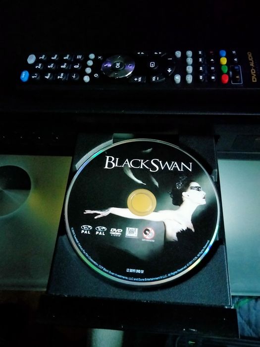 Świetny odtwarzacz DVD Vincent SDV-1 , HDCD , DVD, CD player+ pilot .