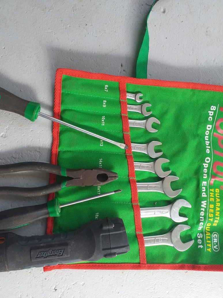 1 conjunto de Chaves de bocas marca toptul novo + 1 a
