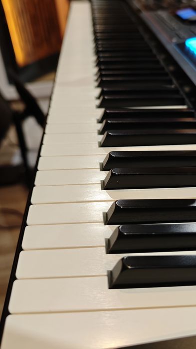 Roland Juno DS 88 !!! Oportunidade