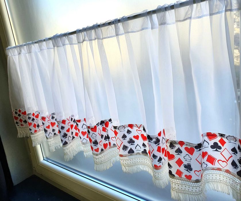 Zazdrostka z wzorem symboli kart wysokość ok. 50 cm długość 150cm