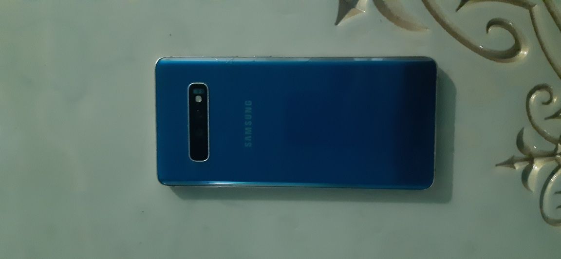 Продам срочно S10 plus