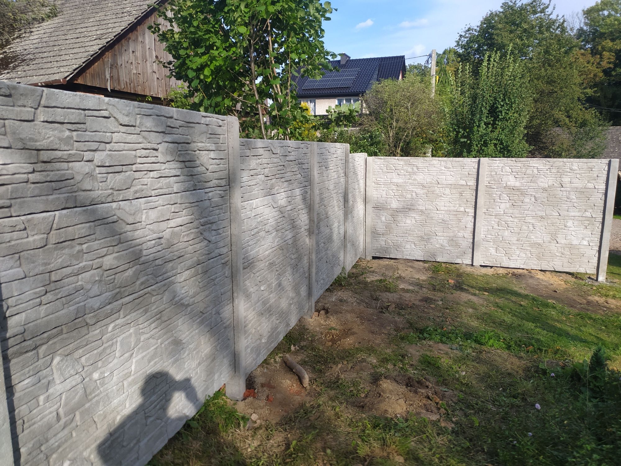 Sprzedaż montaż ogrodzeń betonowych i panelowych 230zl na wysokości 2m
