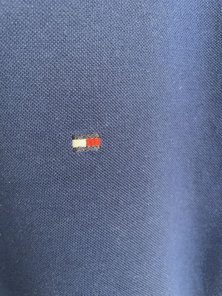 Granatowa polówka marki Tommy Hilfiger w rozmiarze XL dla dzieci