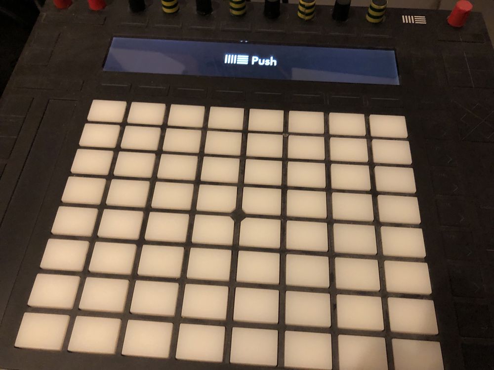 Ableton PUSH 2 MIDI controller sampler drum midi machine
