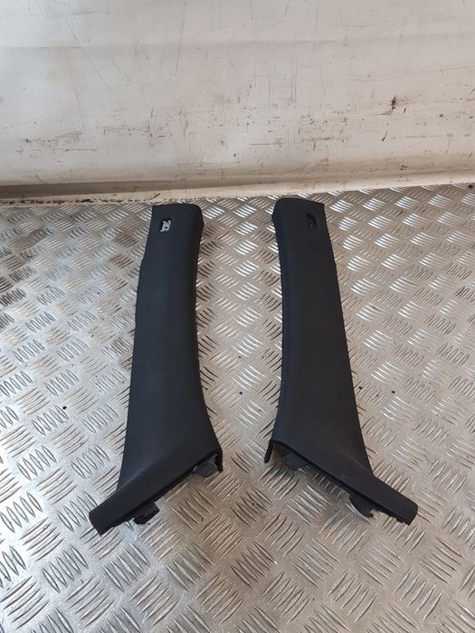 Osłona Słupka Czarna Przód Prawa 7058332  + Lewa 7058331 Bmw E90