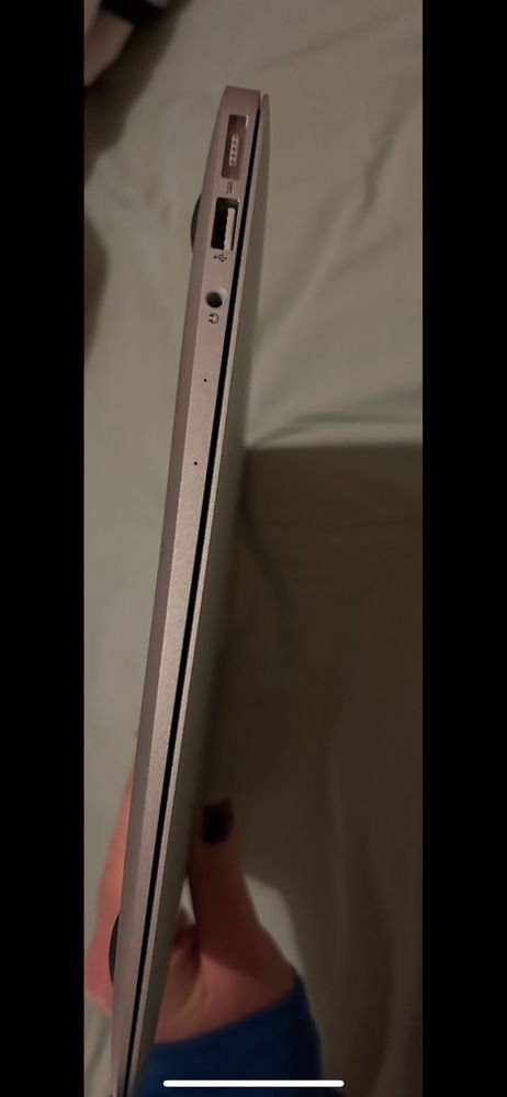 Mac book air 13 - model A1466