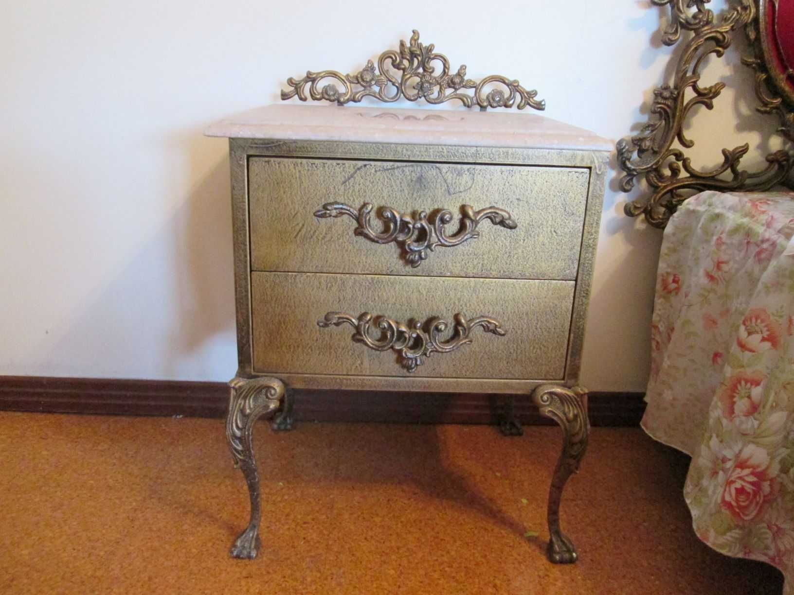 Mobília de Quarto em Dourado