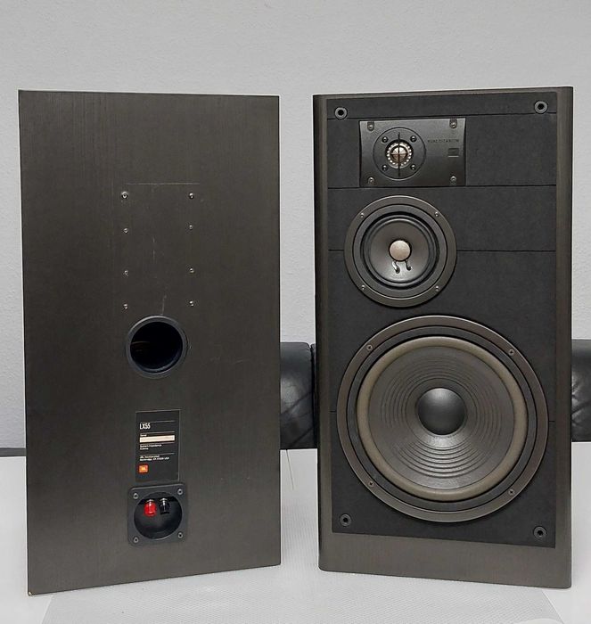 Пара Акустика JBL LX55 (Чуйка: 92дБ НЧ:250мм ВЧ:Титан Вес 15кг шт.)