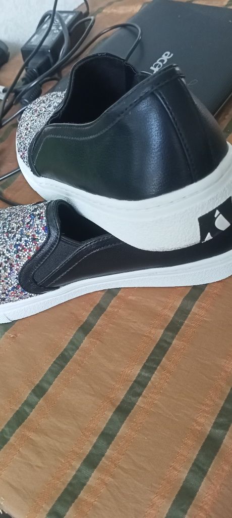 Слипоны Skechers