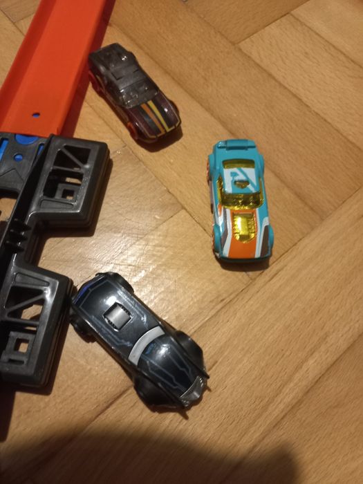 Hot wheels zestaw startowy + podwójna pętla + 3 auta