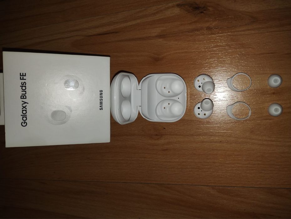 Samsung FE earpods