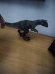 Dinossauro na loja  imaginário