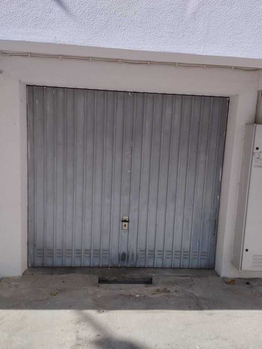 Vendo Garagem na cidade da Marinha Grande