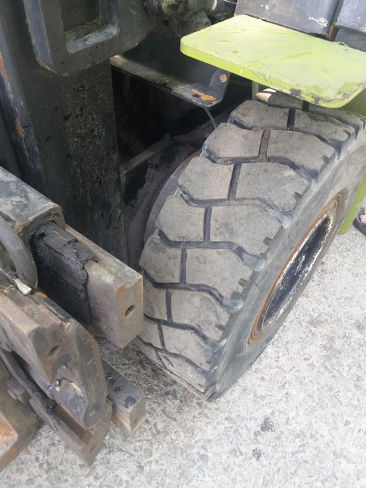 Навантажувач вилочний CLARK CMP15L