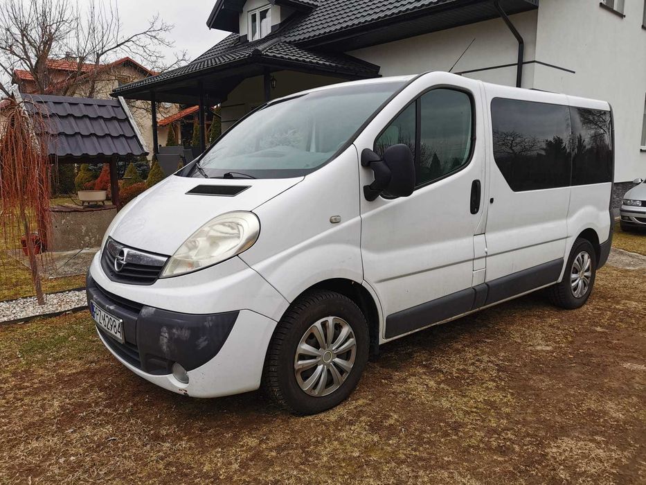Opel Vivaro 9 osobowy