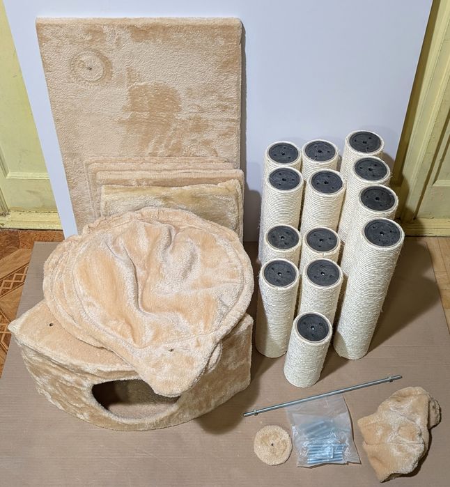 Atlas Drapak Sufitowy dla Kota Beżowy 92x76x241–272cm WIELKI WYSOKI US