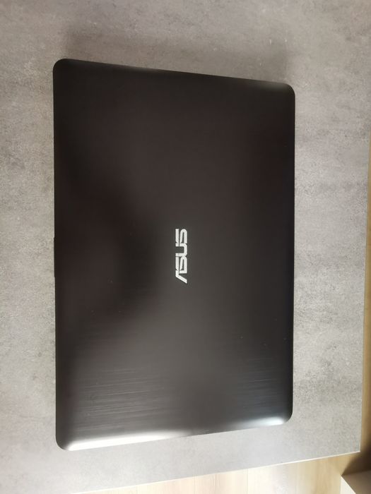 OKAZJA!! Laptop Asus F540U 15,6 " Intel Core i3 4 GB / 256 GB
