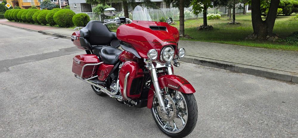 HARLEY DAVIDSON FLHTK Electra Glide 114 z 2020 roku