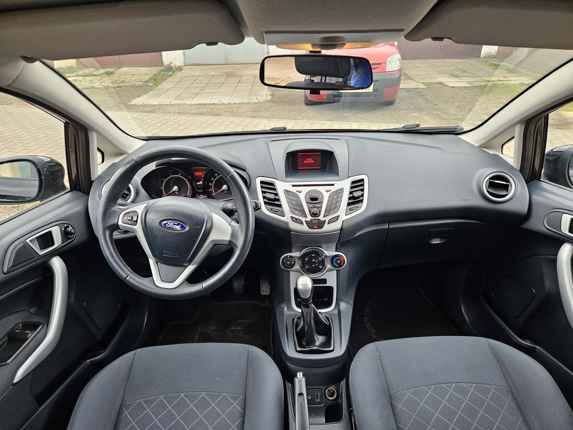 Ford Fiesta 2012R 1.2 82km 170tyśPrzebiegu Klima Grzana Szyba i Fotele