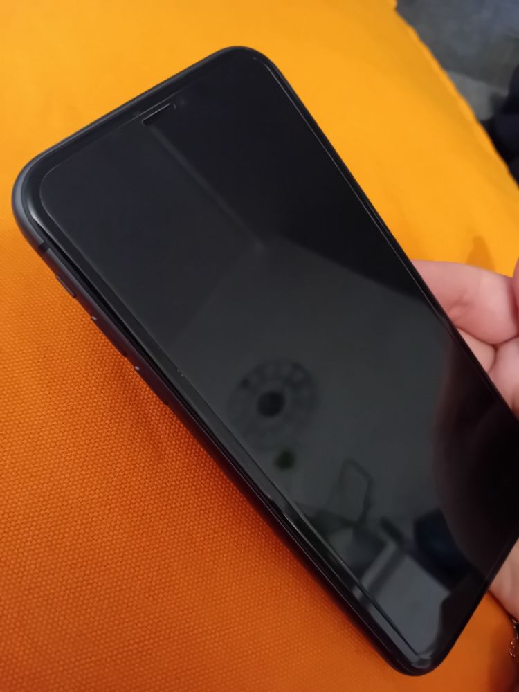 Iphone 11 czarnego koloru