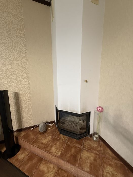 Продается двухуровневая квартира. Центр. Славянск.