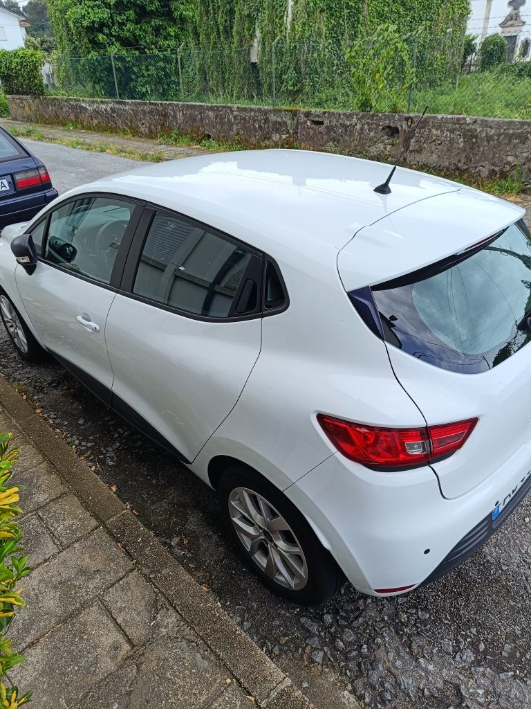 Renault Clio iv 1.5 dci COMO NOVO