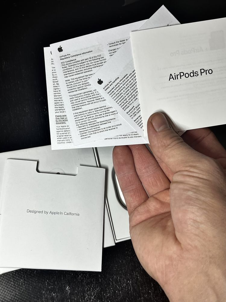 AirPods Pro 2 + чохол в подарунок