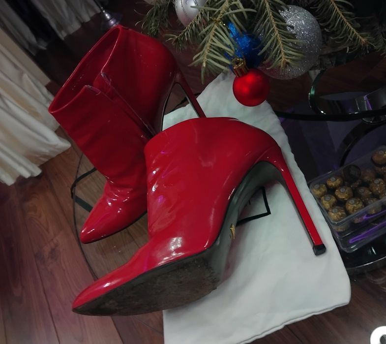 Срочно ,ботильены Gucci оригинал.