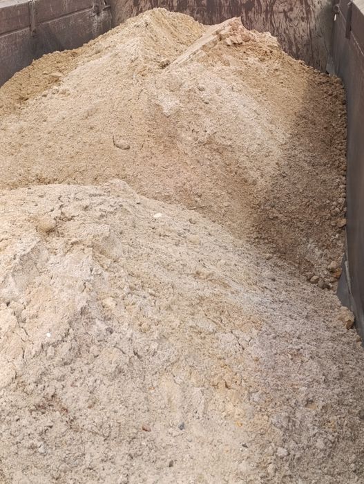 Piach piasek zasypowy - transport do 26 ton oraz sprzedaż
